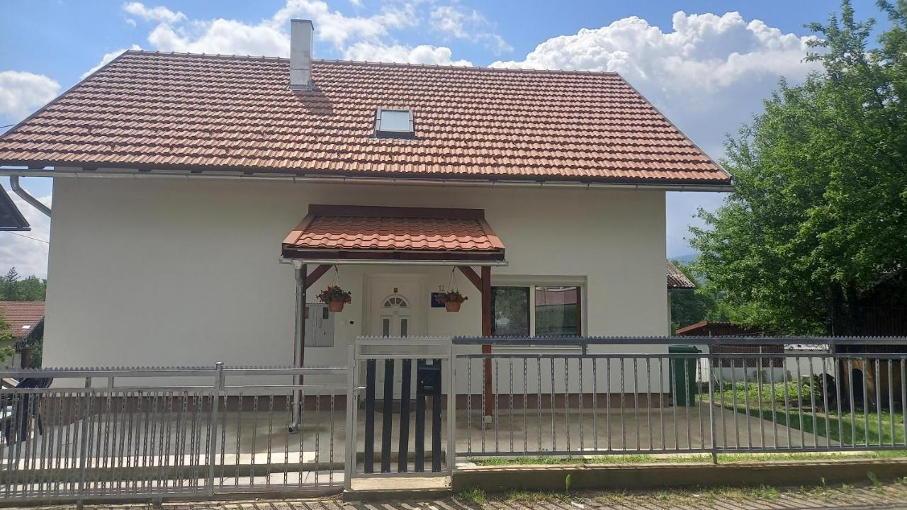 Keti Apartamento Plaški Exterior foto