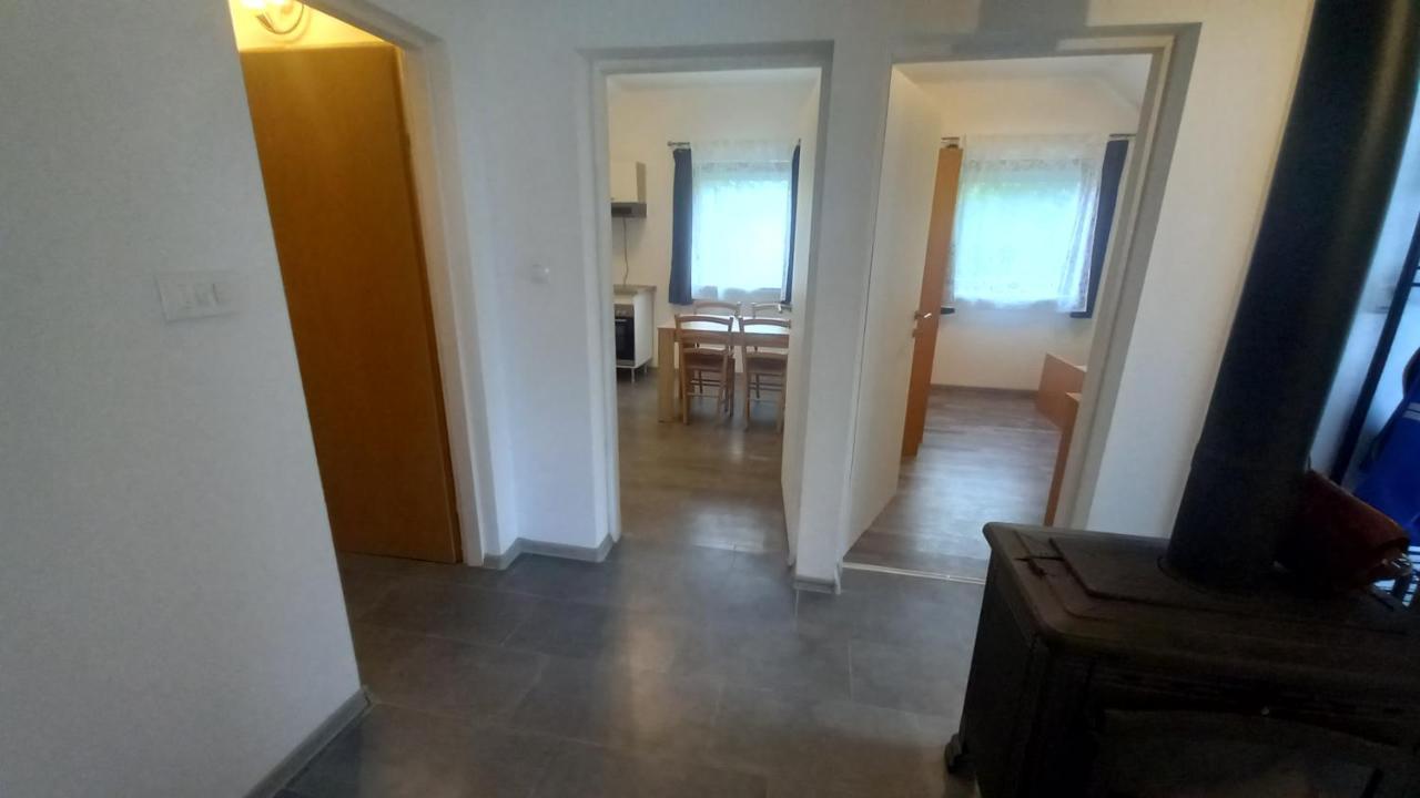 Keti Apartamento Plaški Exterior foto